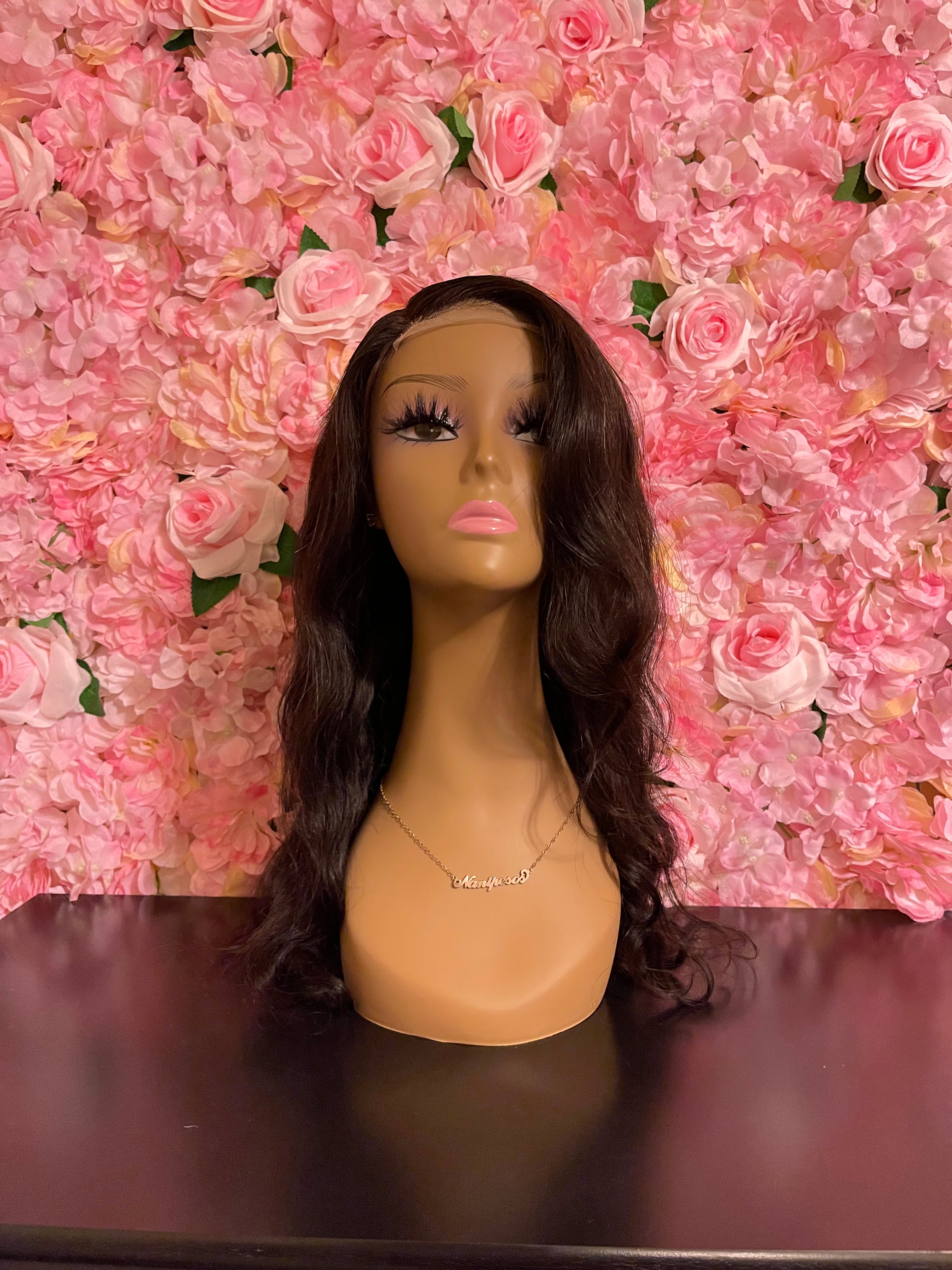 "Dinero" Wavy Closure Wig